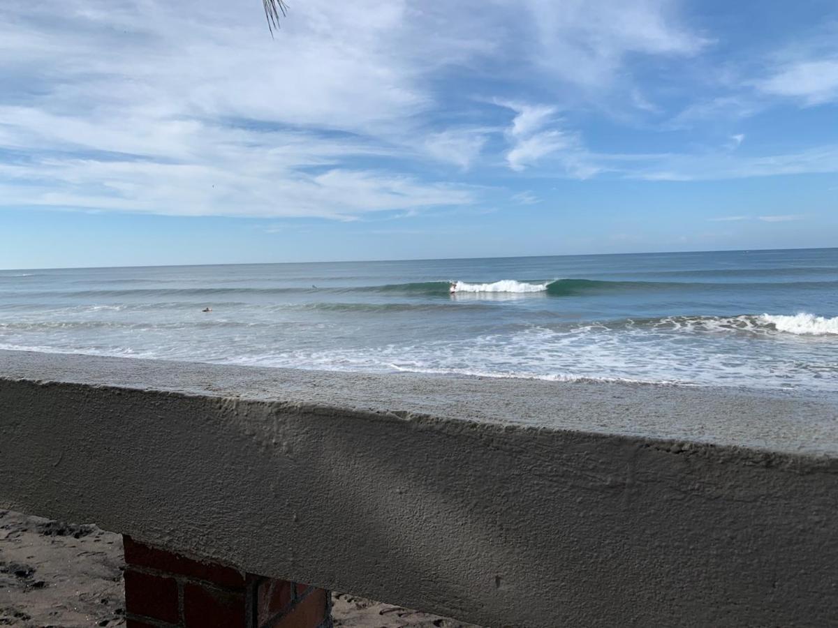 Solid Surf Camp Hostel Nicaragua Transito 외부 사진