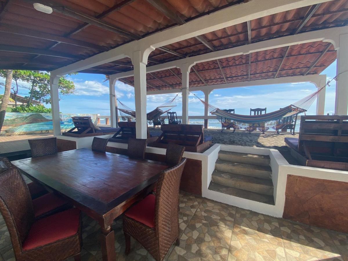 Solid Surf Camp Hostel Nicaragua Transito 외부 사진