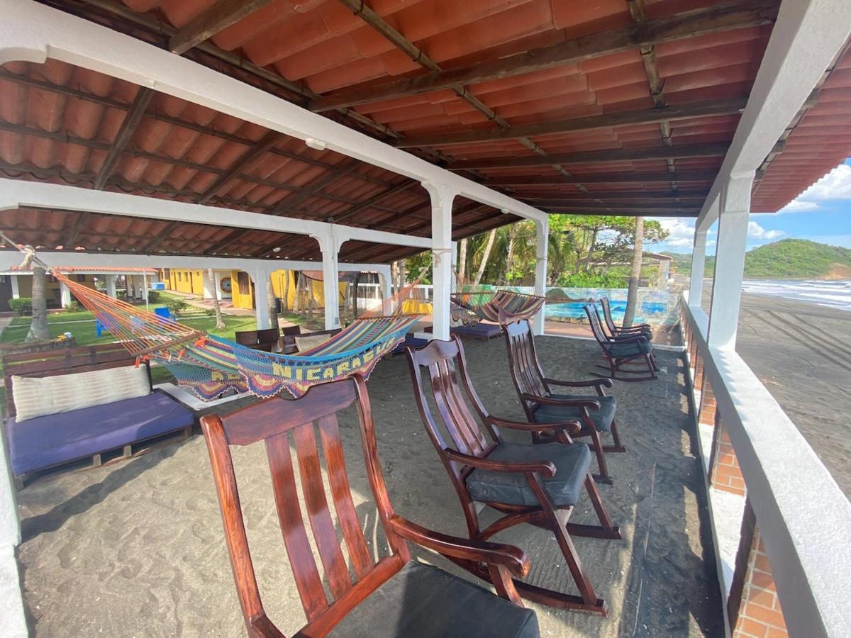 Solid Surf Camp Hostel Nicaragua Transito 외부 사진