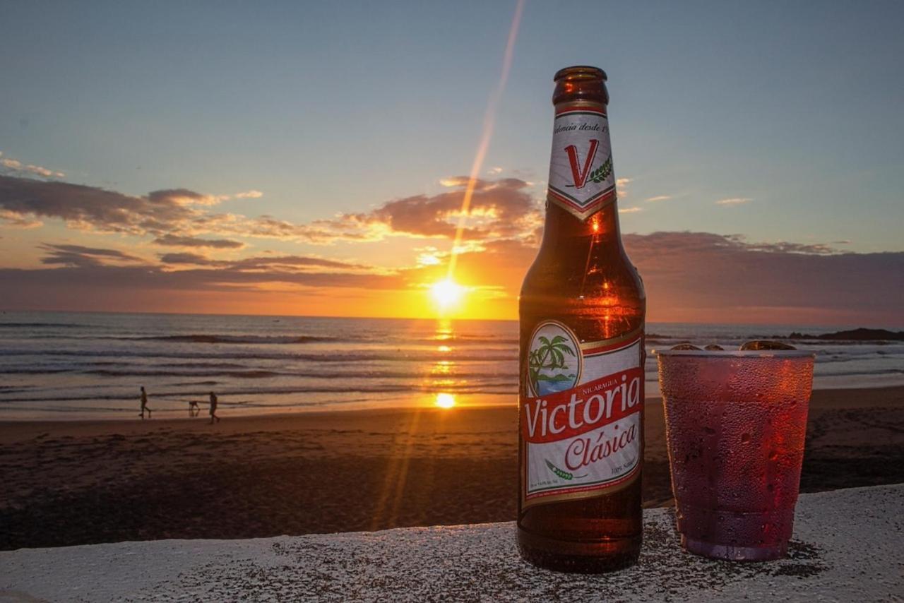 Solid Surf Camp Hostel Nicaragua Transito 외부 사진