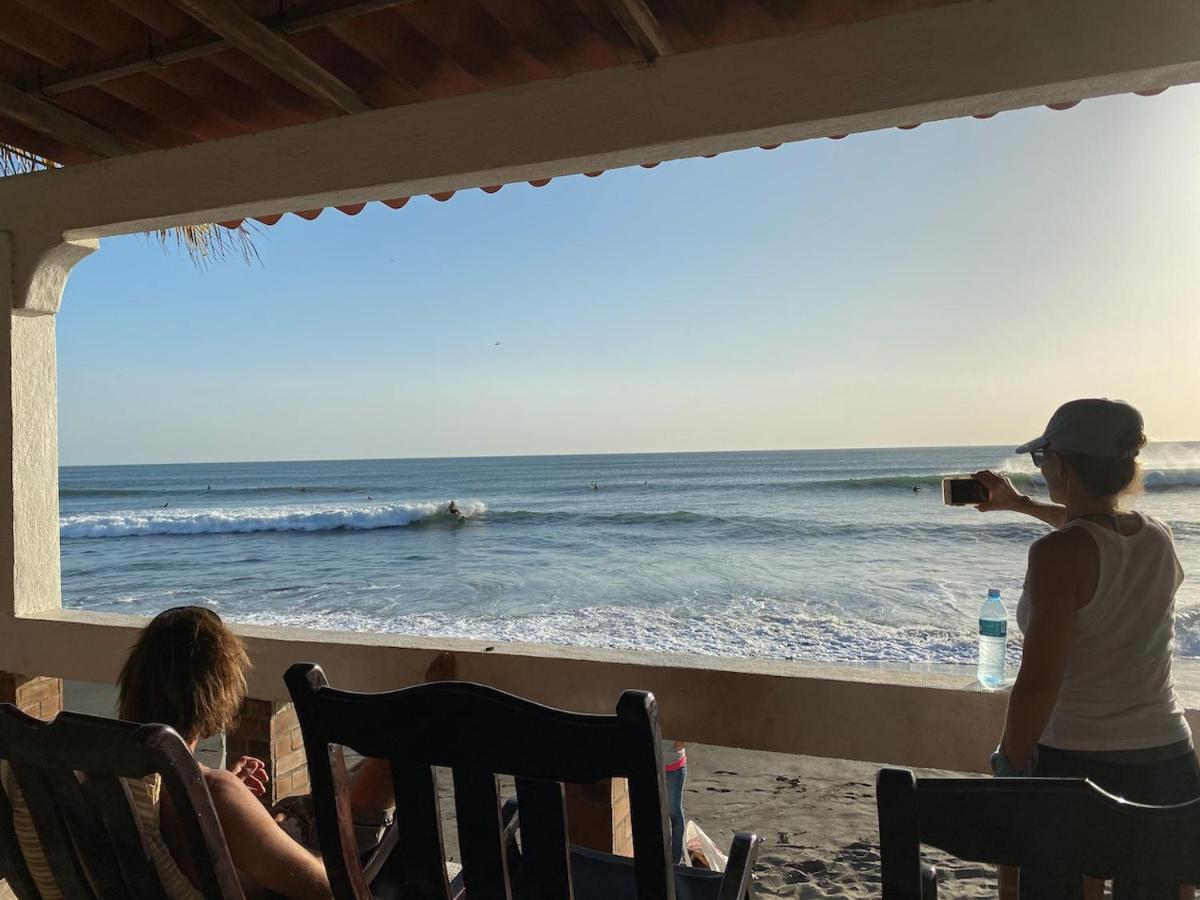 Solid Surf Camp Hostel Nicaragua Transito 외부 사진