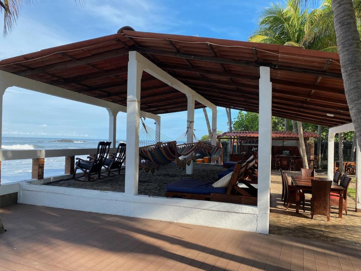 Solid Surf Camp Hostel Nicaragua Transito 외부 사진