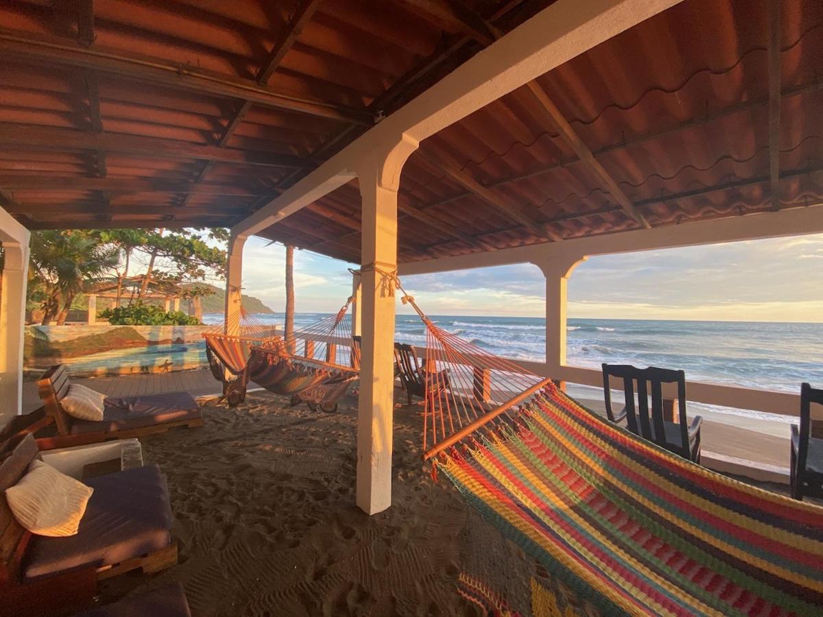 Solid Surf Camp Hostel Nicaragua Transito 외부 사진