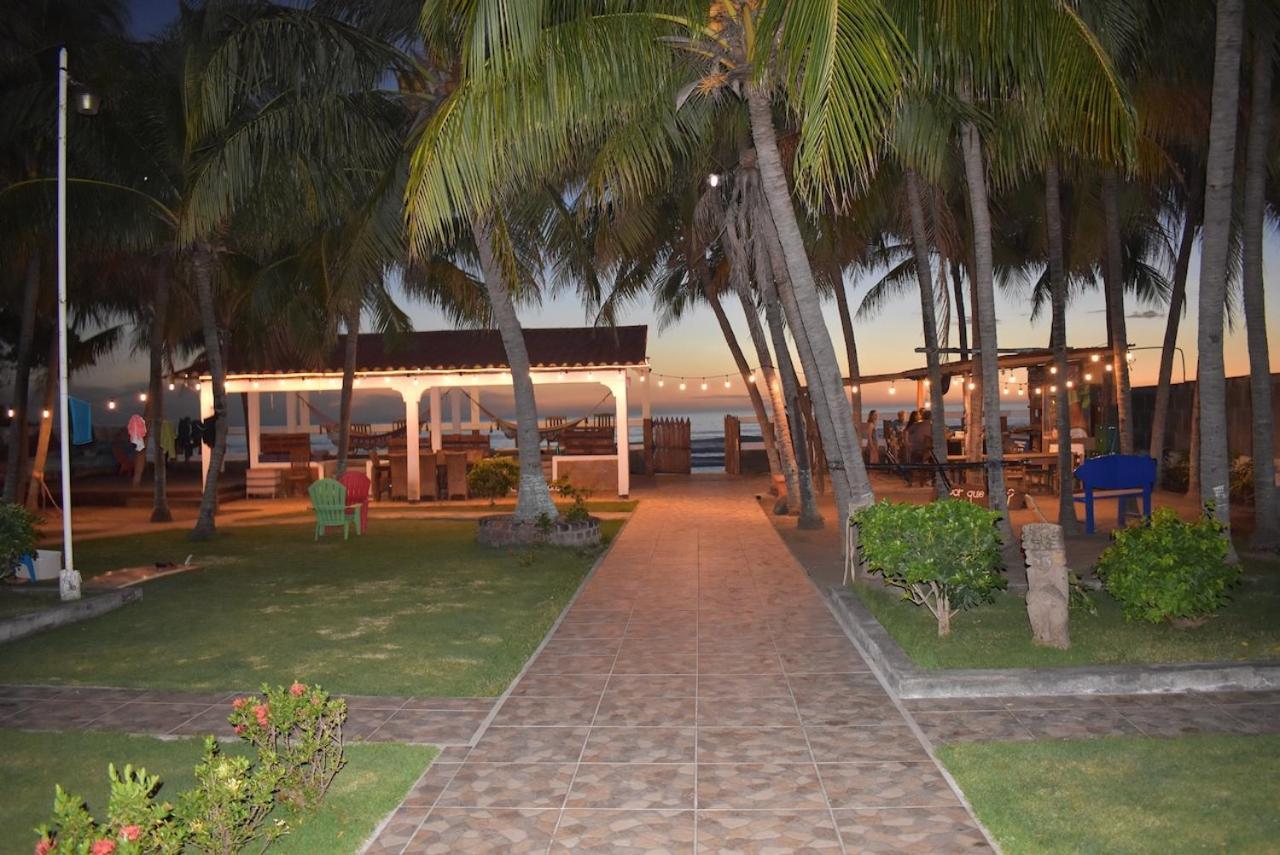 Solid Surf Camp Hostel Nicaragua Transito 외부 사진