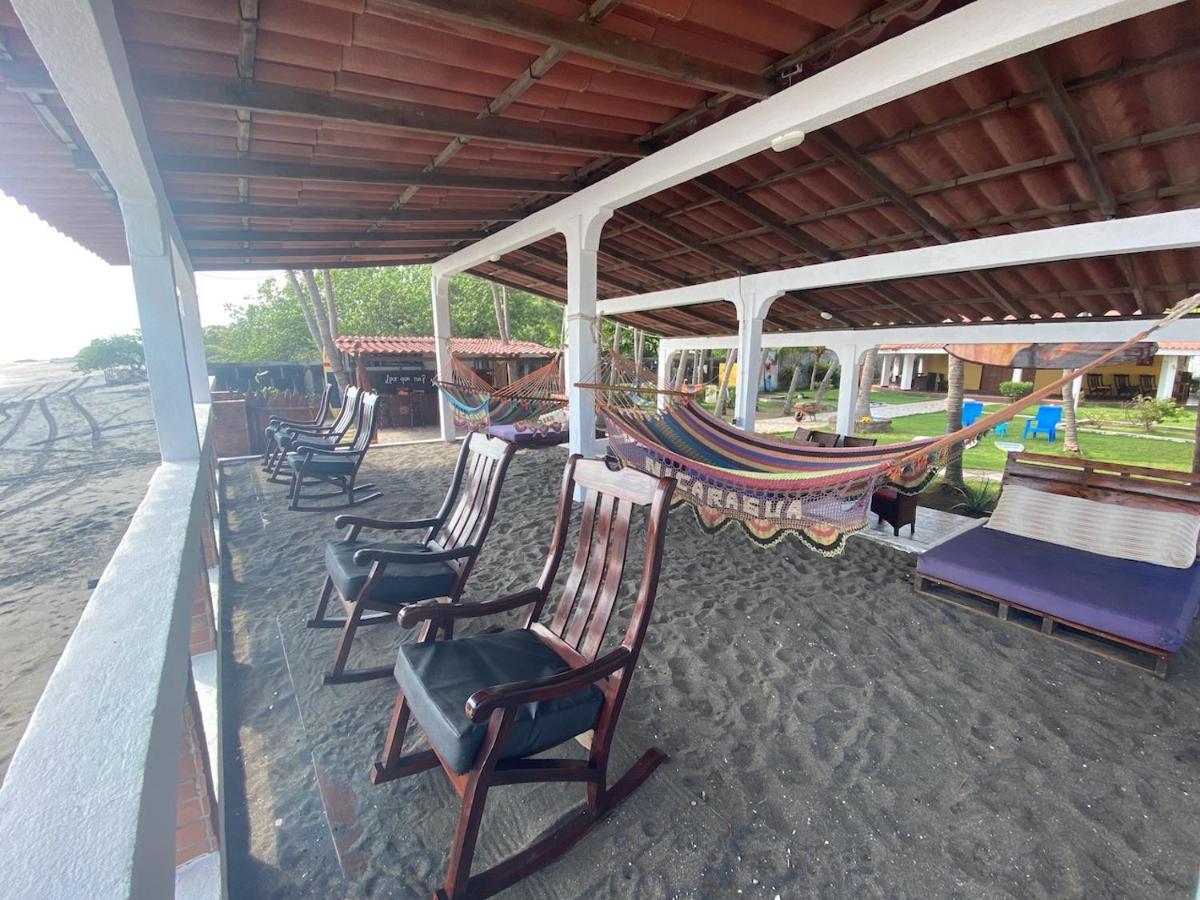 Solid Surf Camp Hostel Nicaragua Transito 외부 사진