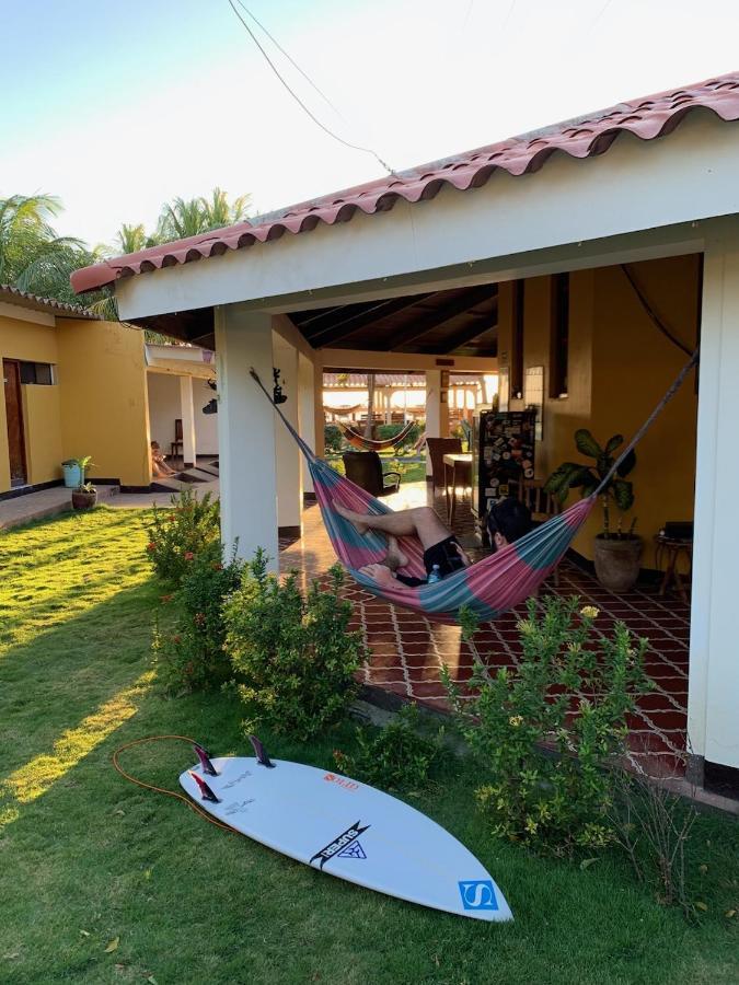 Solid Surf Camp Hostel Nicaragua Transito 외부 사진