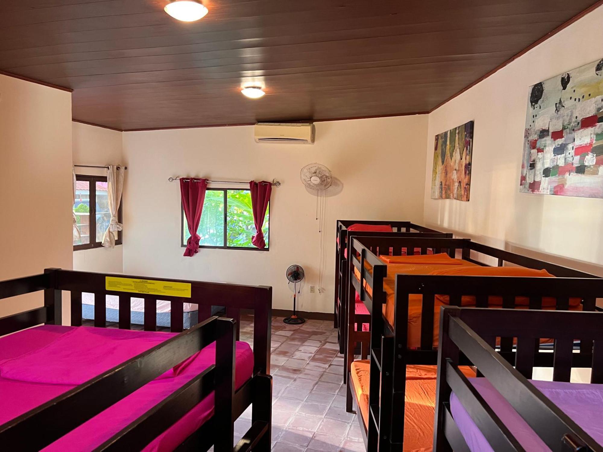 Solid Surf Camp Hostel Nicaragua Transito 외부 사진
